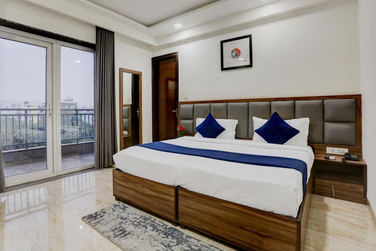 Hotel Greysky Medicity Gurgáon Kültér fotó