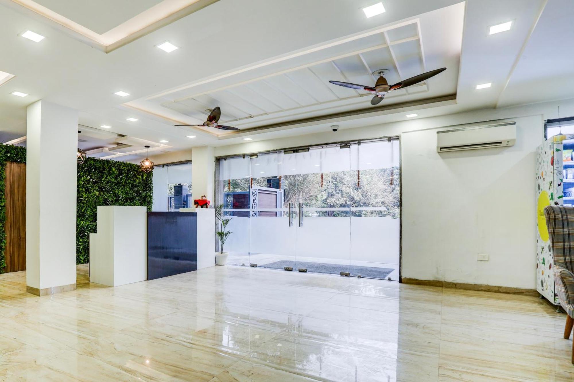 Hotel Greysky Medicity Gurgáon Kültér fotó